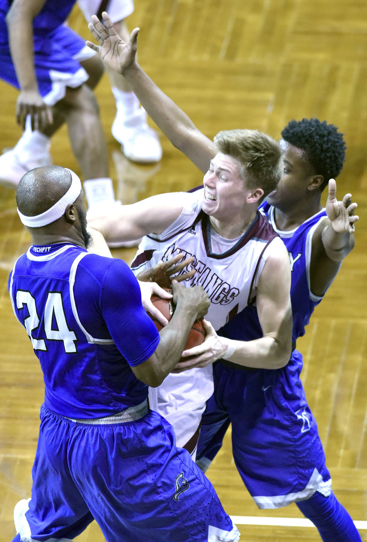 Morningside vs Trinity International NAIA basketball